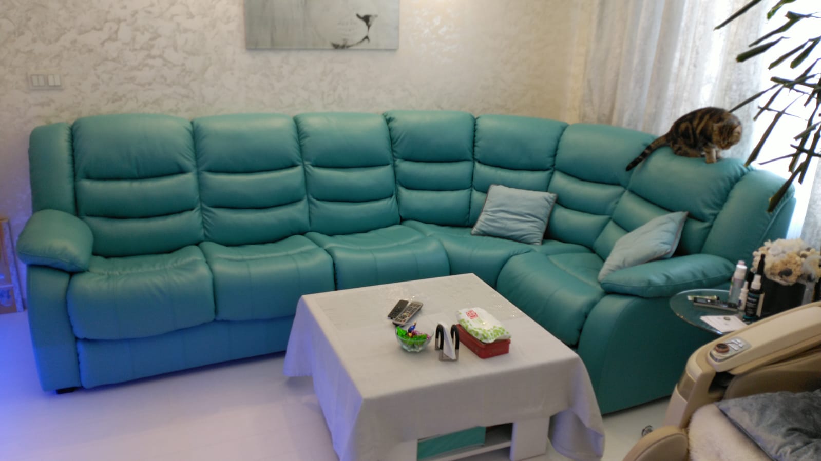 Перетяжка дивана на дому. Университет